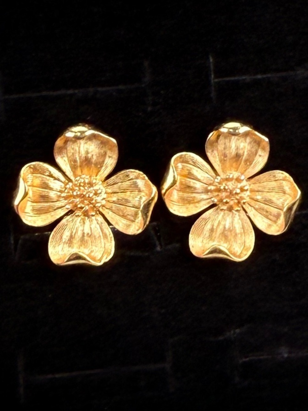 Vintage Crown Trifari Goldtone Flower Clip On Earrings Signed